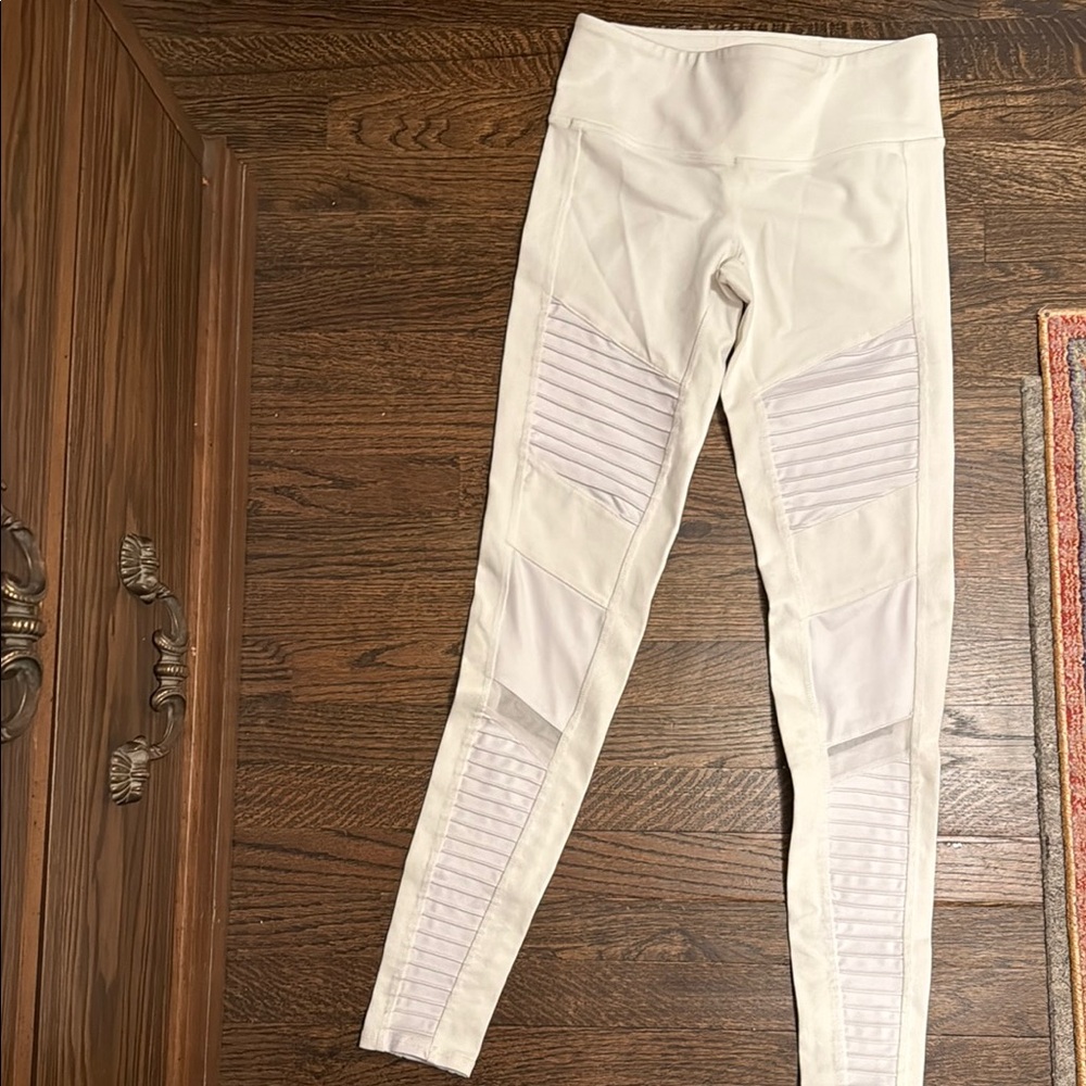 Alo moto legging white XS